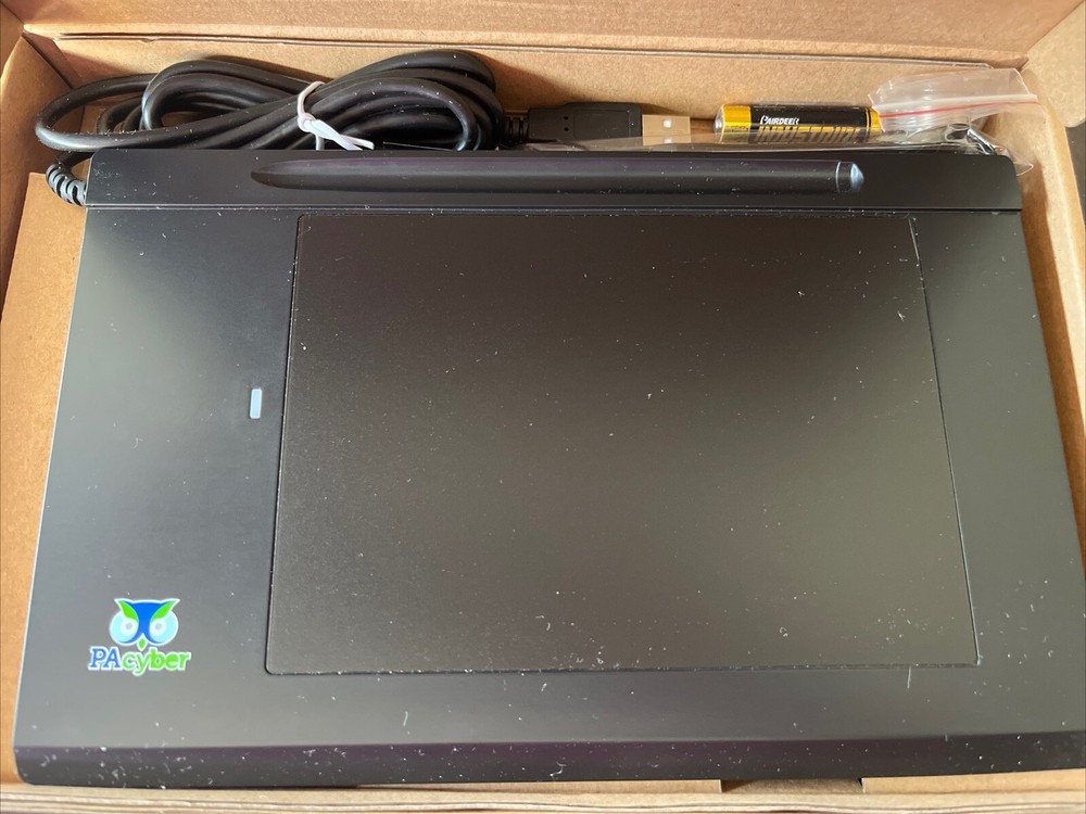 Turcom Graphics Tablet w/ Touch Pen for Windows & Mac Model TS-6540