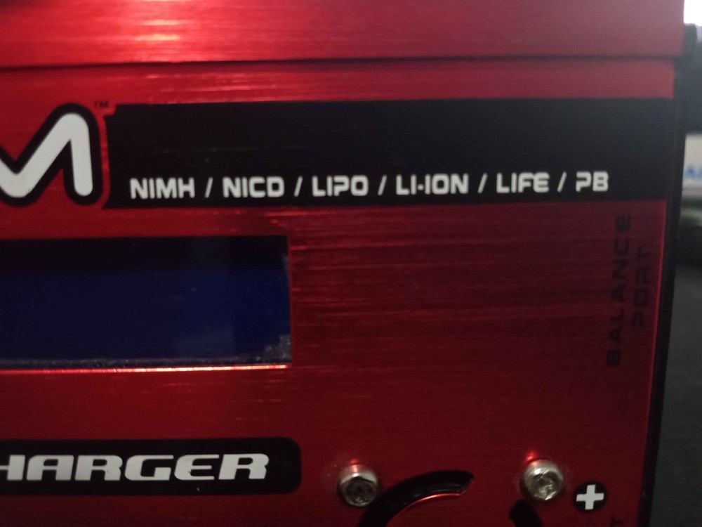 Venom Pro Charger LI-ION, POLY,NIMH