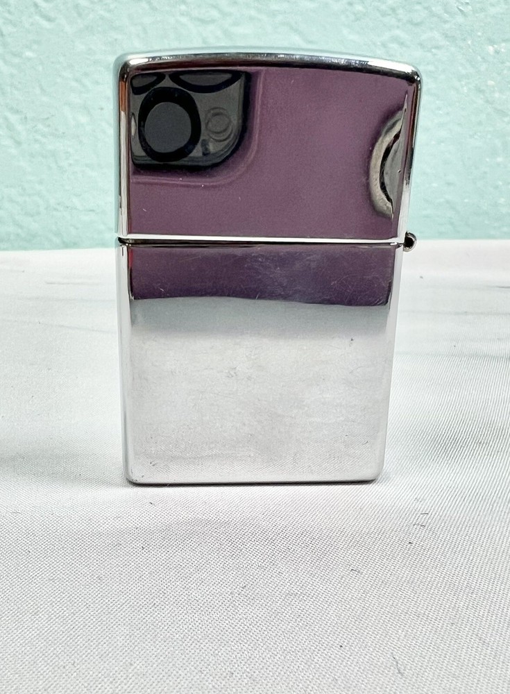 ZIPPO B04 2004 Wolf Lighter