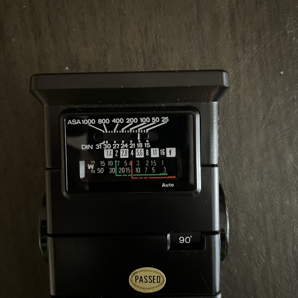 F700 BLITZ Computer Flash Auto Computer Zoom, Bounce, Swivel