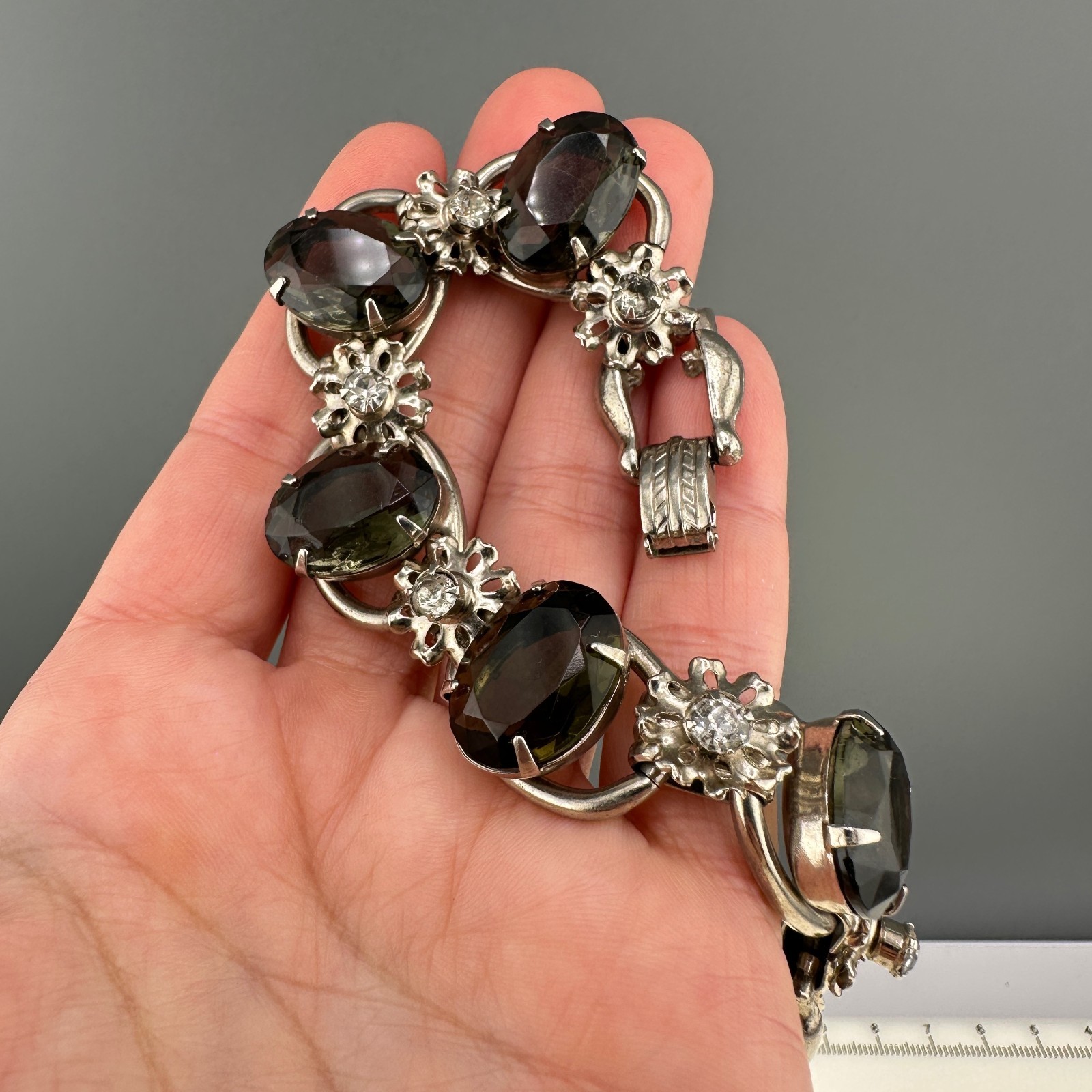 Vintage D&E Juliana Bracelet Gray Oval Stones Silver Tone Metal Flowers Verified