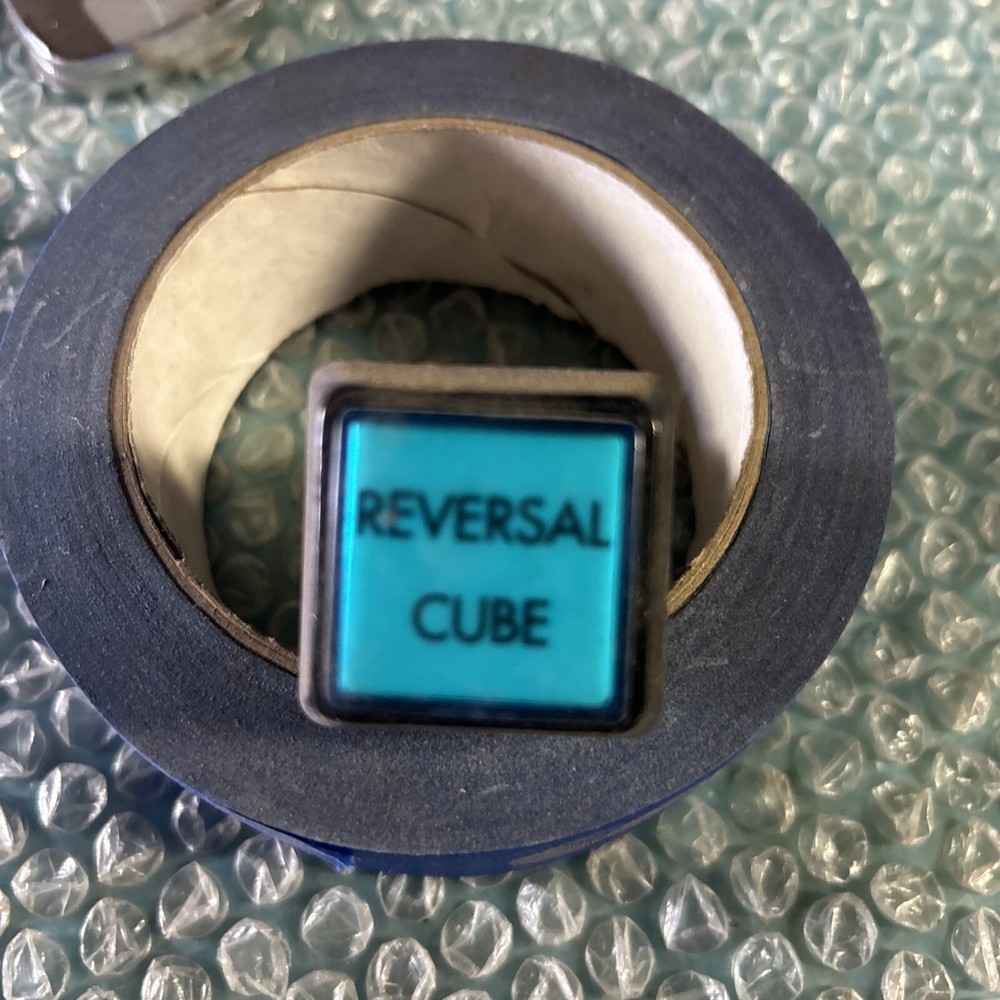 Cube Quest? Reversal W/Switch Light Up button   ARCADE video GAME Part Fm28