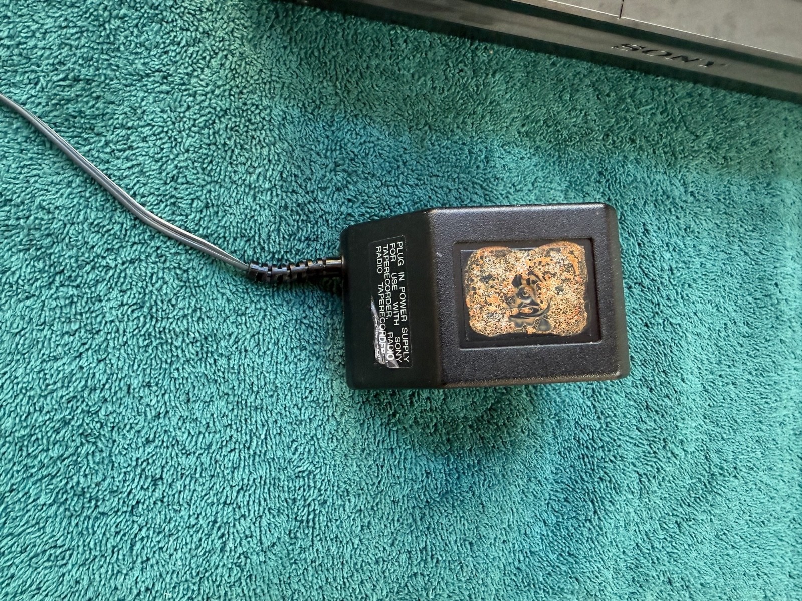 Sony ICF-2010 Radio for Parts / Not Working