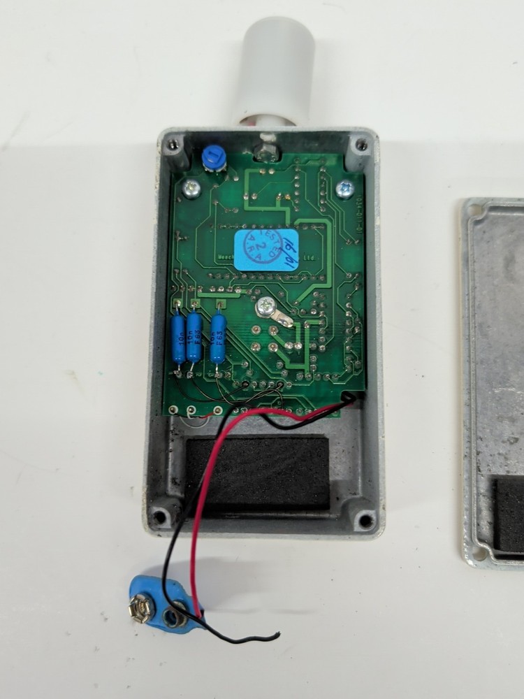 Meech Static Locator Model 980 - 9v battery connector needs repaired