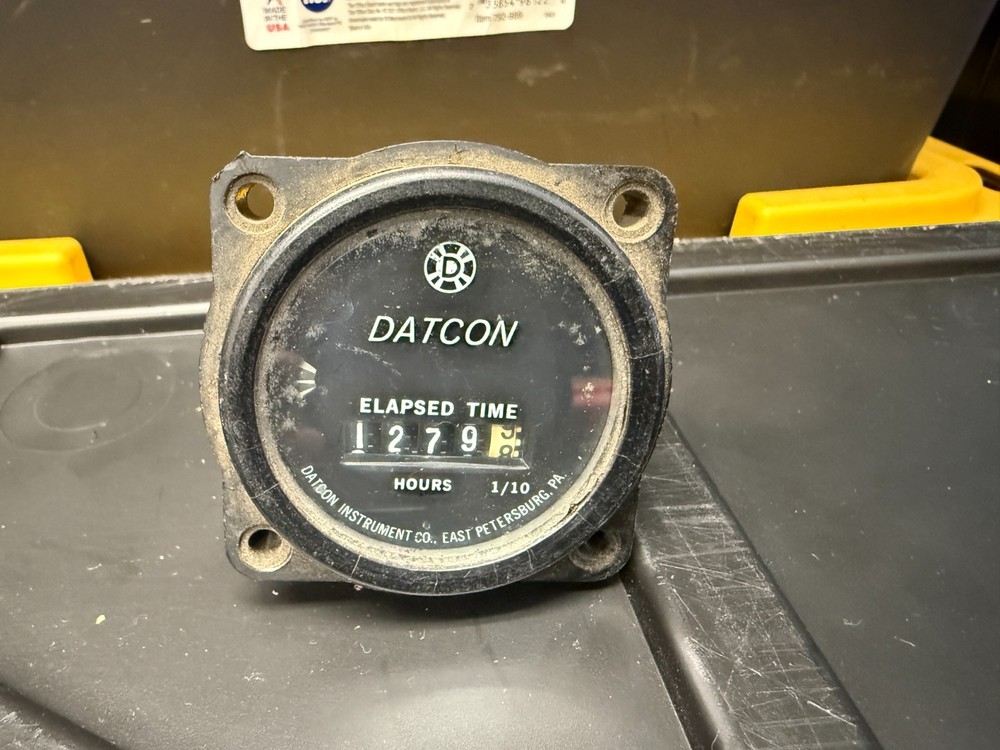 8731B Datcon Hour Meter Indicator (Volts: 4 / 40) (Hours: 127.9)