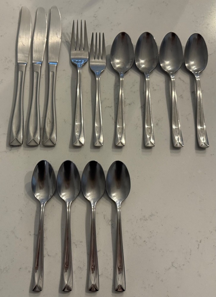 Oneida Lincoln Stainless Flatware 13 PC