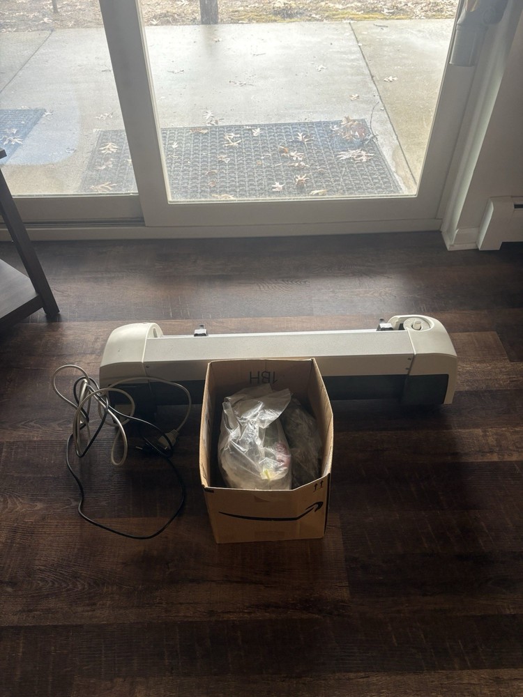 Large Format Plotter. CalComp Designmate 3024