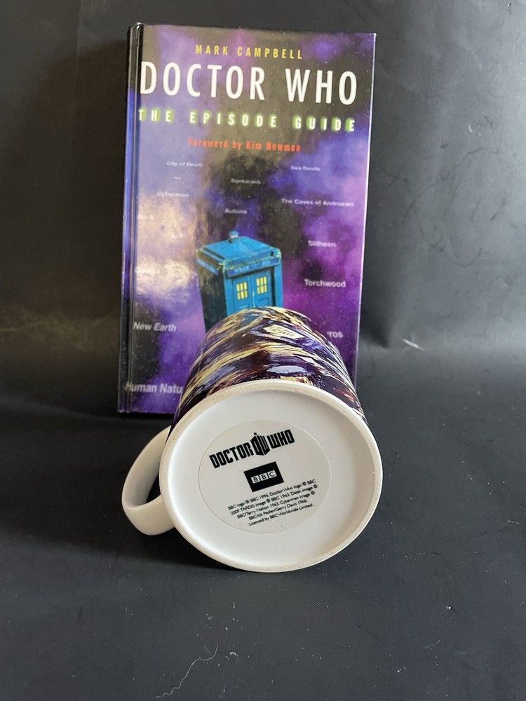 Dr. Who Exploding Tardis 12Oz. Coffee Cup W/Dr. Who Episode Guide Book.