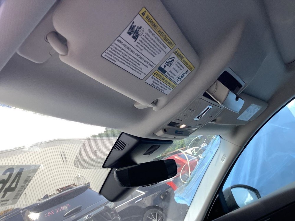 E-PACE 2018 Glove Box 4686289