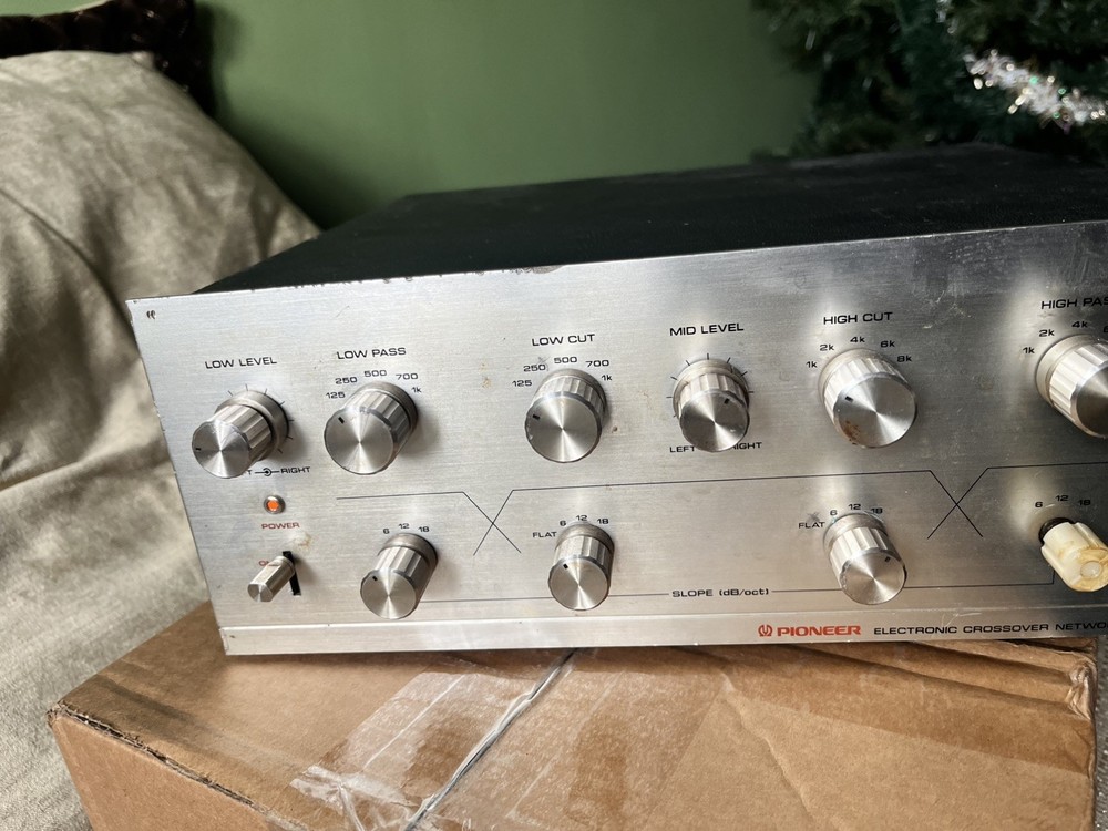PIONEER ELECTRONIC CROSSOVER NETWORK MODEL SF-850