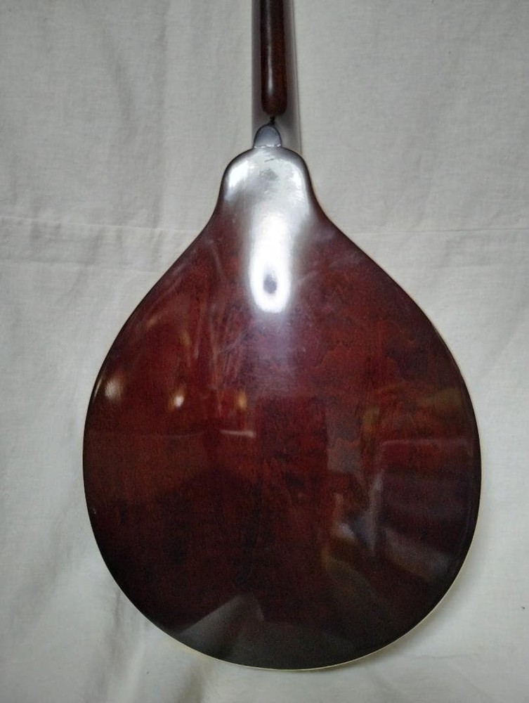 Mavis flat mandolin type A