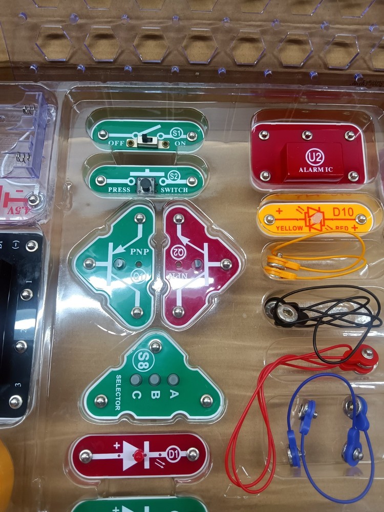 Snap Circuits Arcade *COMPLETE* 20 games, 35 pcs, 200 projects! Elenco SCA-200