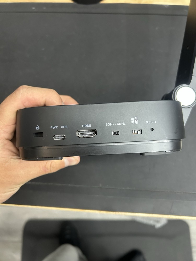 Qomo 4K HDMI/USB 13MP FLIP DOCUMENT CAMERA WITH EXTENDABLE ARM