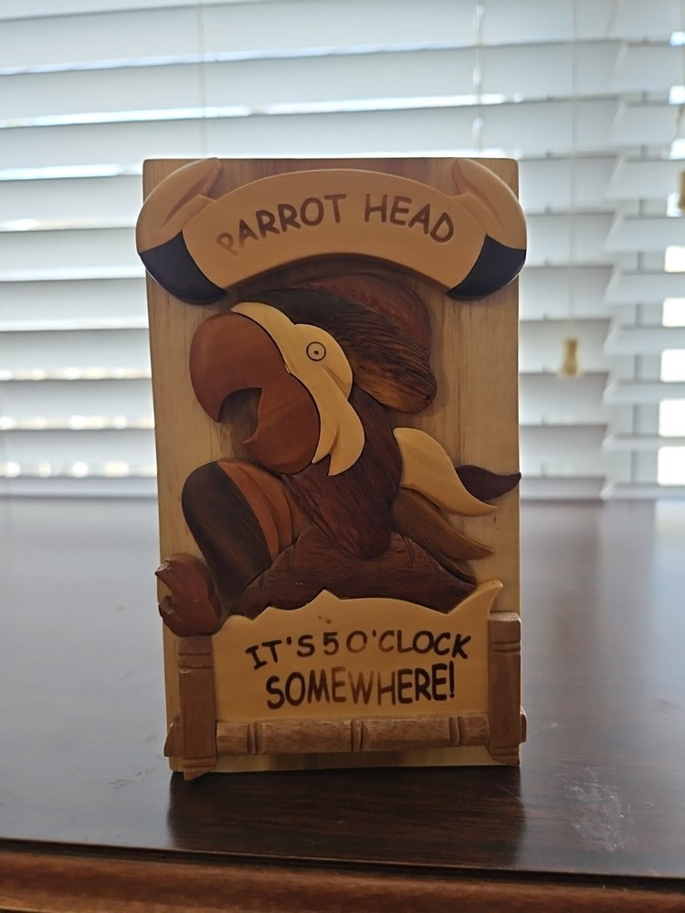 Carver's Dan Parrot Head "It's Five O'clock Somewhere" Hand Crafted Gift Box