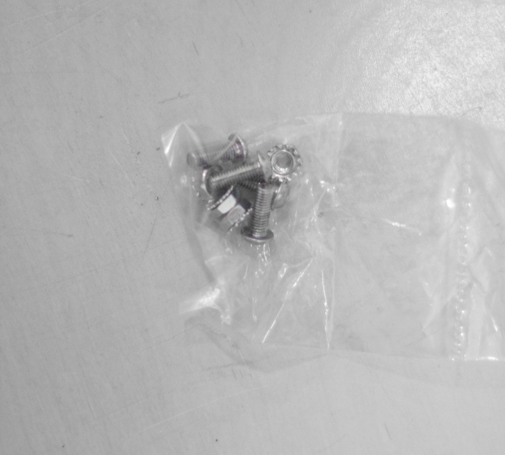 Wellgo Plastic Toe Clip and Strap