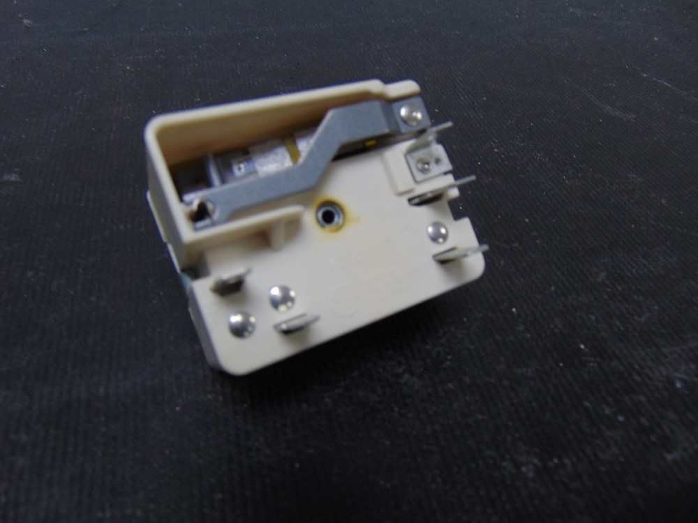 Maytag Range MER8700DS1 Surface Element Control Switch 3148951