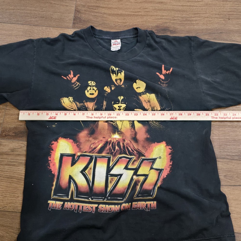 Kiss The Hottest Show On Earth 2011 Tour T-Shirt Size Large Black Rock