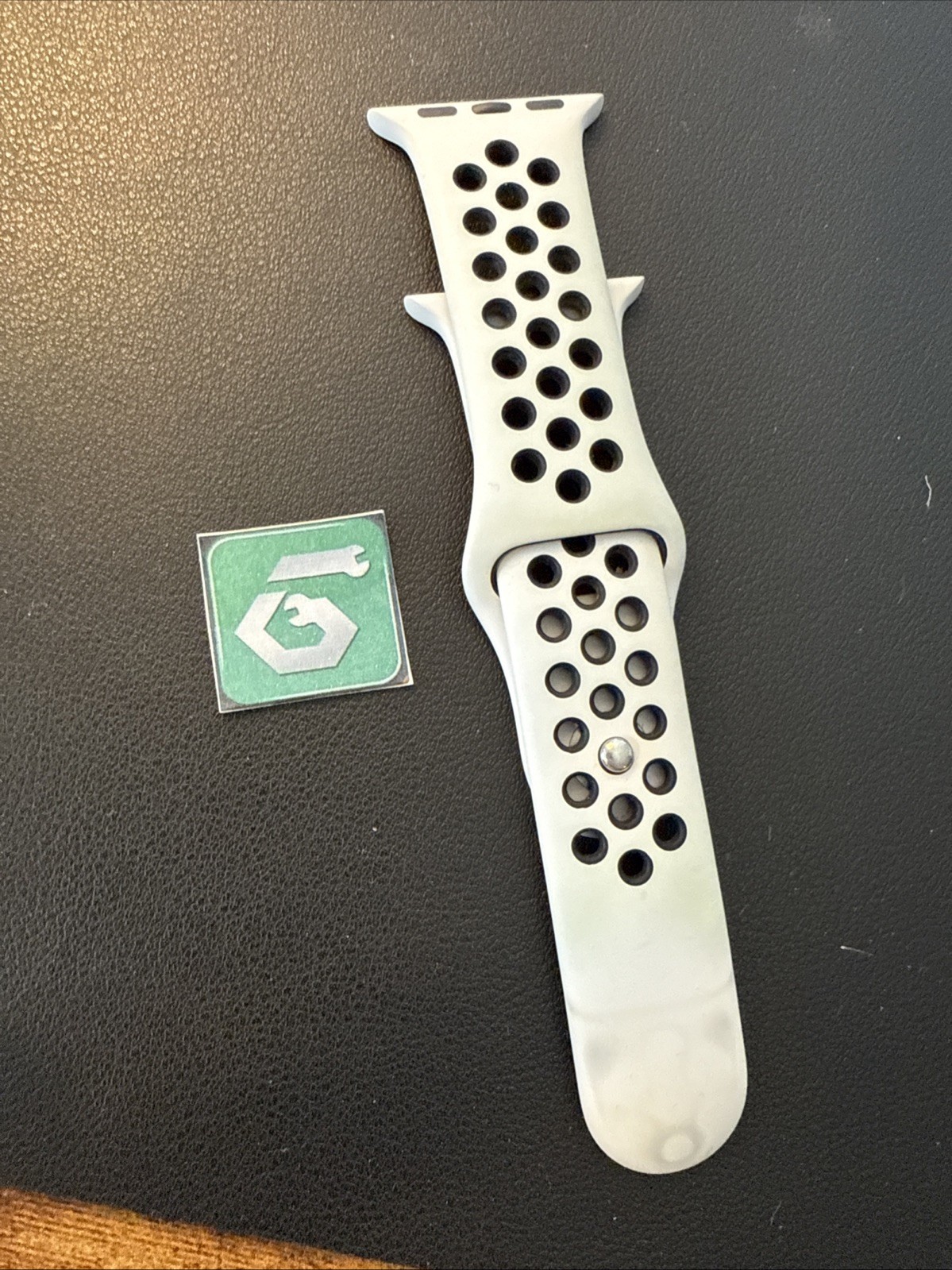 Apple Watch Nike Sport Band 44mm (42/45/46/49) OEM Pure Platinum Blk M/L *B*