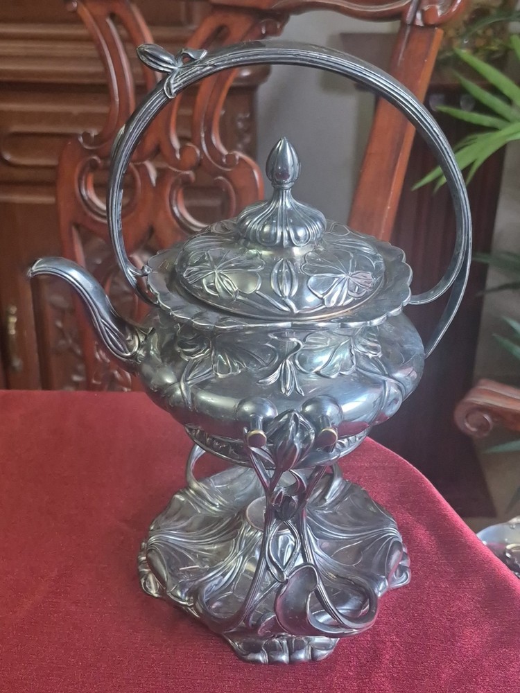 Pairpoint Silver Co Art Nouveau Quadruple Plate Tilting Tea Pot