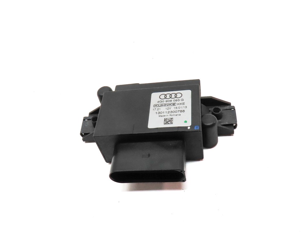 2013 AUDI Q5 (B8 8R) FUEL PUMP RELAY CONTROL MODULE