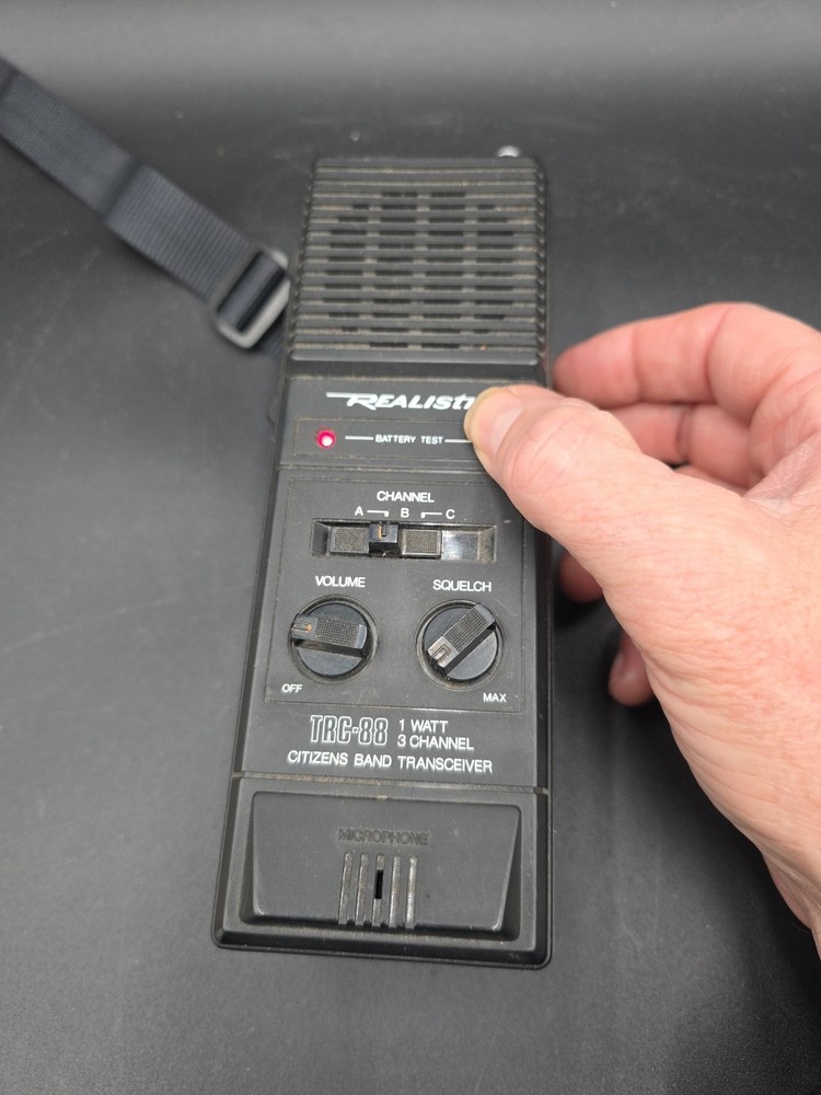 Realistic TRC-88 Citizens Band Transceiver 3 Channels