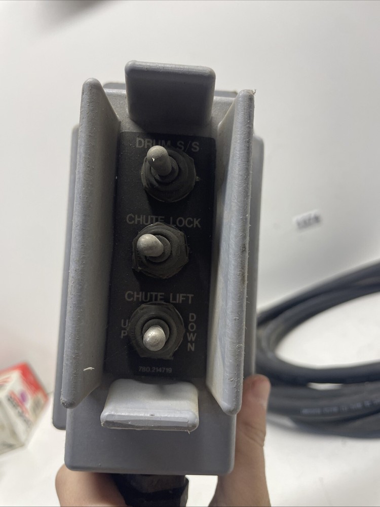 McNeilus 0108052 3 Toggle Mixer Controller, Item # 1374