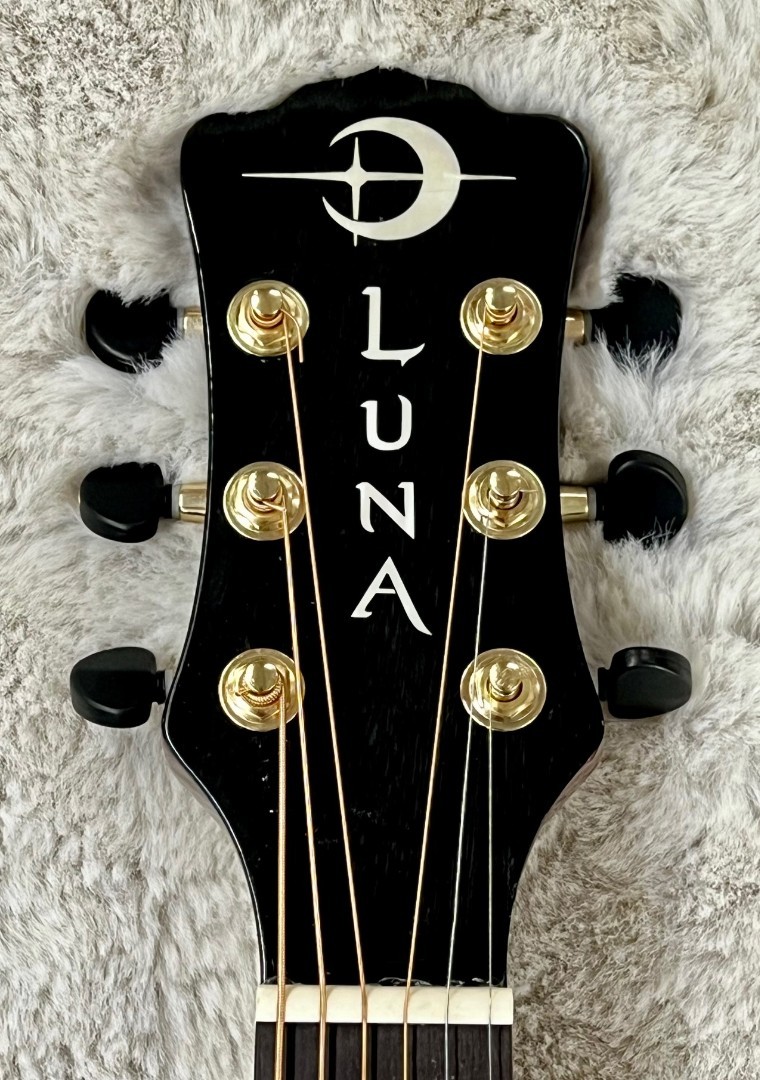 Luna Guitars Vista Mustang Wild Horse Body Acoustic Electric Guitar
