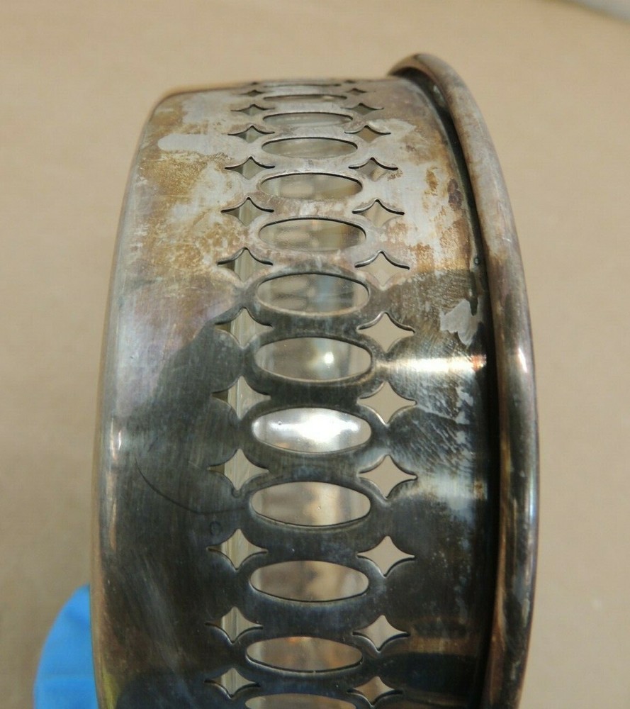 WALLACE 9105 ARTICULATED SILVERPLATE with INSERT GLASS DISH 5" x 1.5"