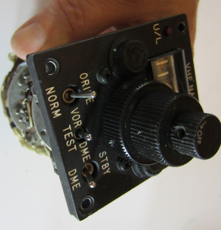 VINTAGE MILITARY CONTROL HEAD VHF NAV DIALS FUNCTION