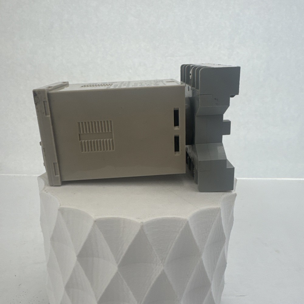 Omron H3CA-A Solid State Digital Timer 24-240VAC with Dayton 6X156E Relay Socket