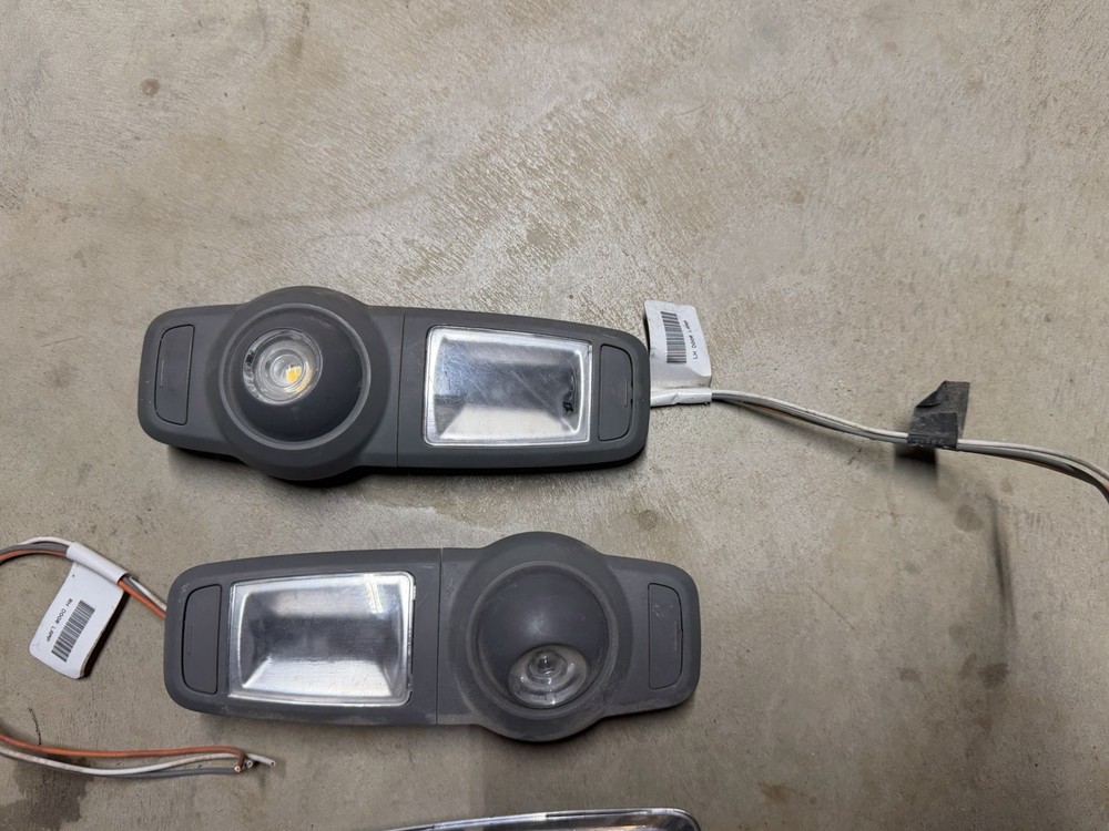 Peterbilt 579 Dome Light Set Daycab