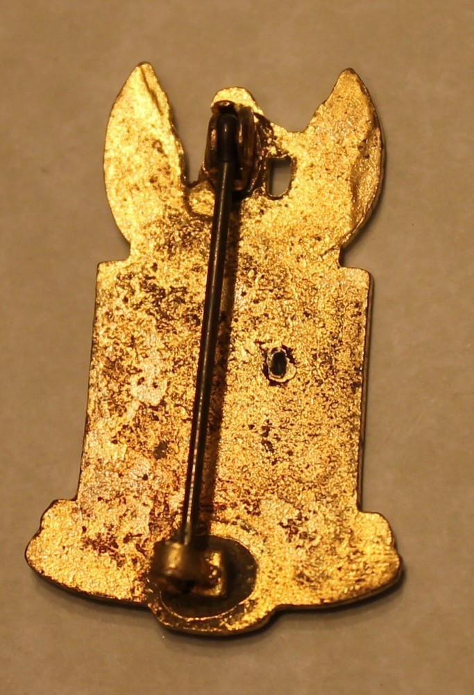 Army Air Forces Eastern Flying Training Command WWII Pin / Badge / DI / DUI