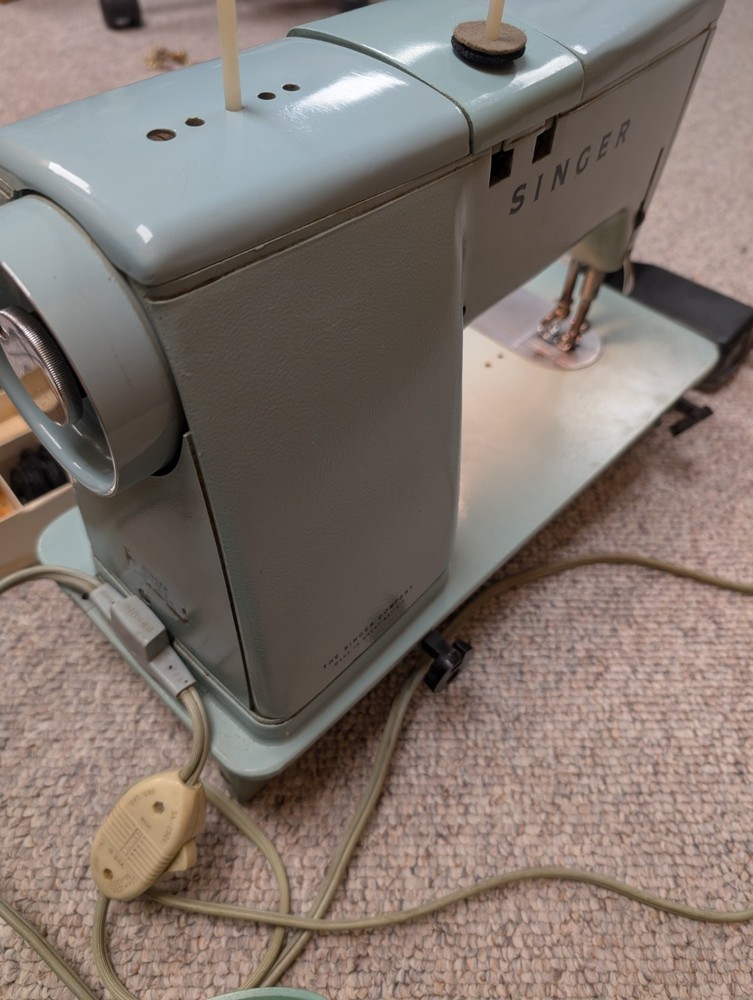 SINGER 338 Sewing Machine Blue With Attachments. Working