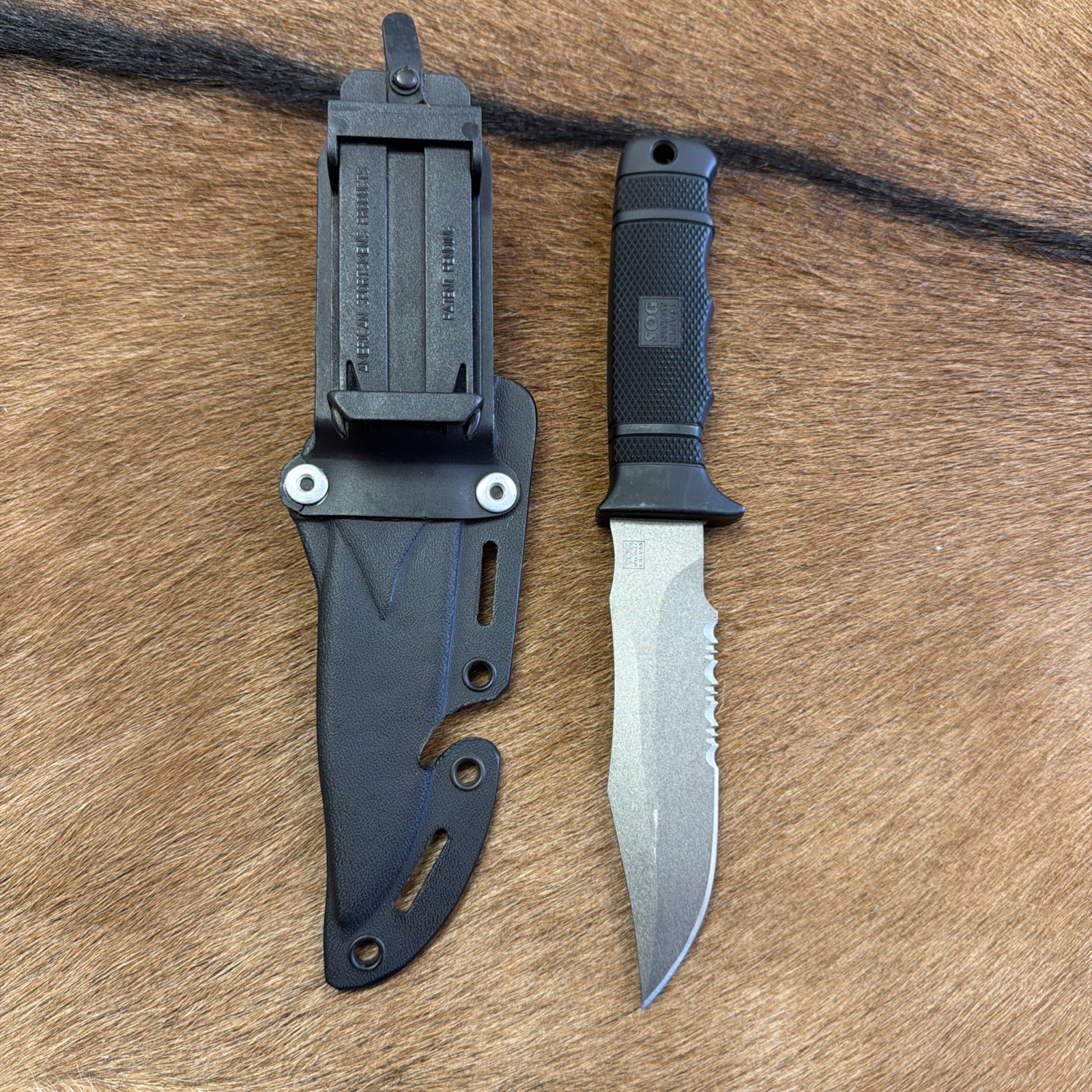 SEKI-JAPAN SOG SEAL PUP SATIN FINISH FIXED BLADE KNIFE