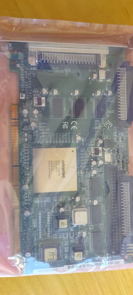 Adaptec AHA-3950U2D - Sealed