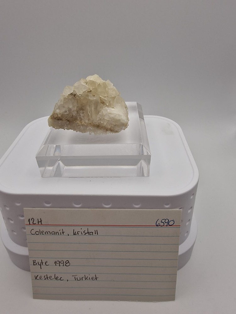 Colemanite Crystals From Kestelec , Turkey