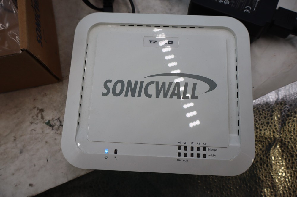 SonicWall TZ 100 01-SSC-8739 Network Security
