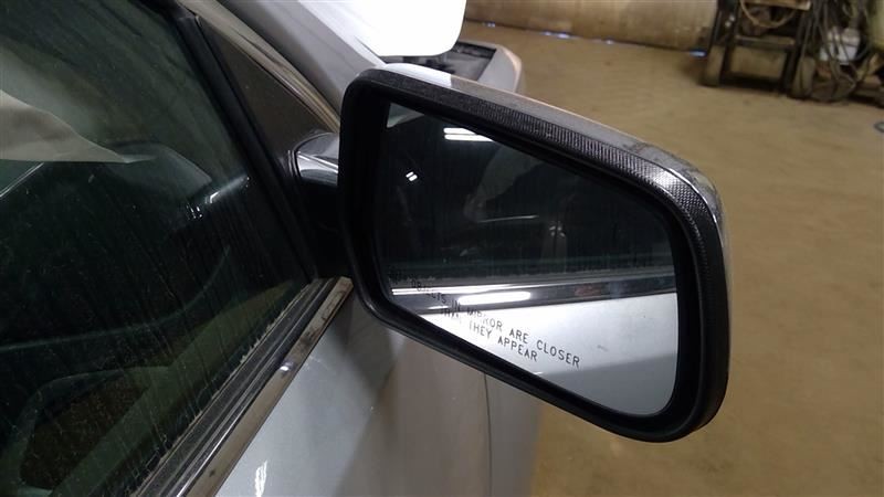 TERRAIN 2017 Glove Box 859949