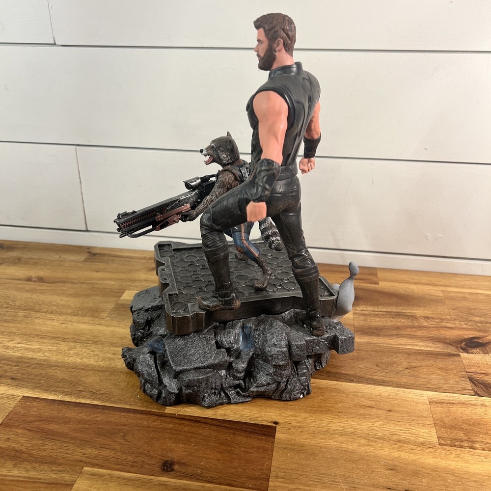 Marvel Premier Avengers Infinity War Thor & Rocket Resin Statue Diamond Select