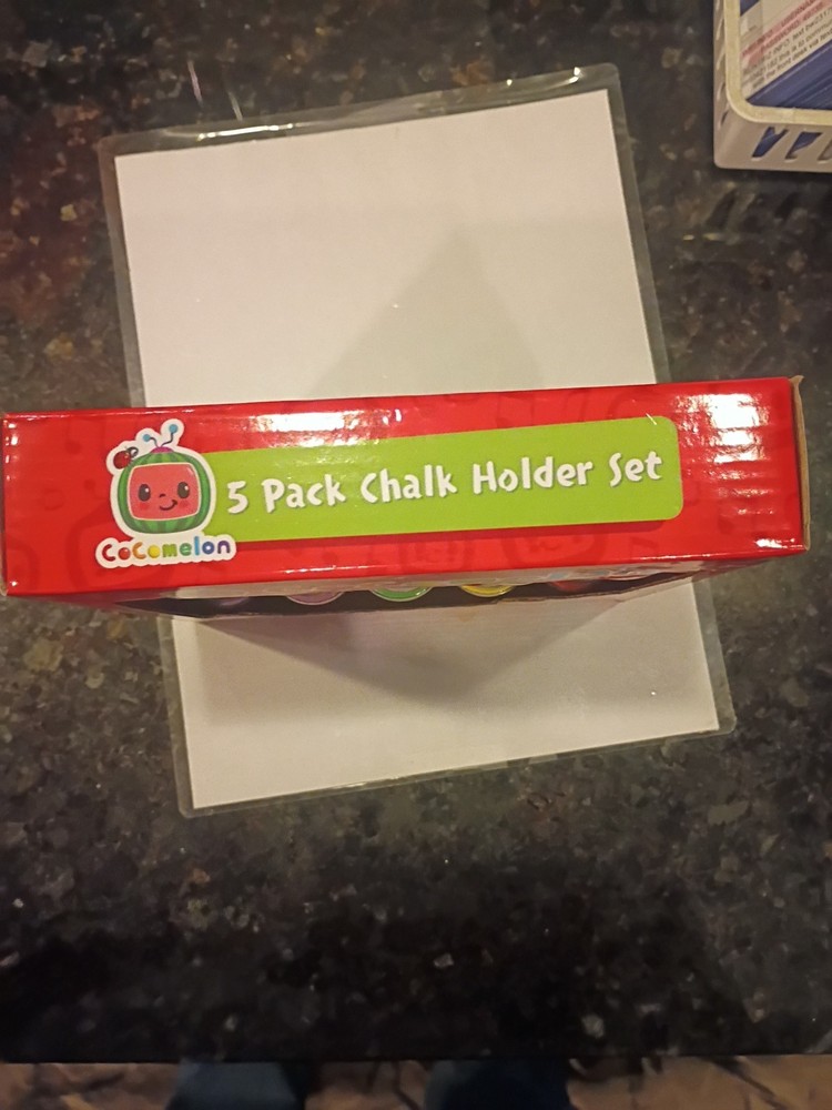 Cocomelon 5 Pack Chalk & Holder Set