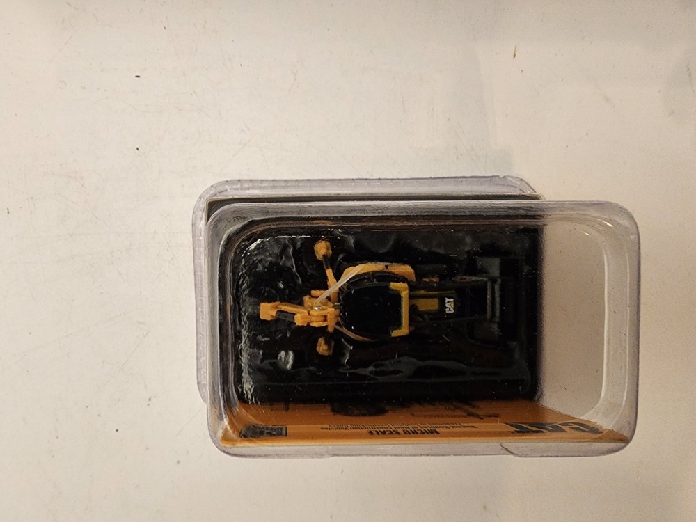 CAT 420E Backhoe Loader Micro Constructors Diecast Masters 85973 Sealed
