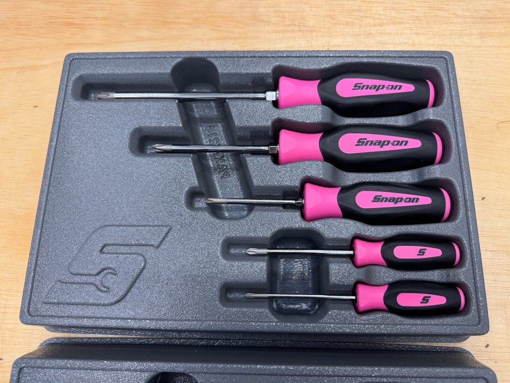 Snap-on Tools NEW 10pc PINK Soft Grip Phillips & Flat Head Screwdriver Sets
