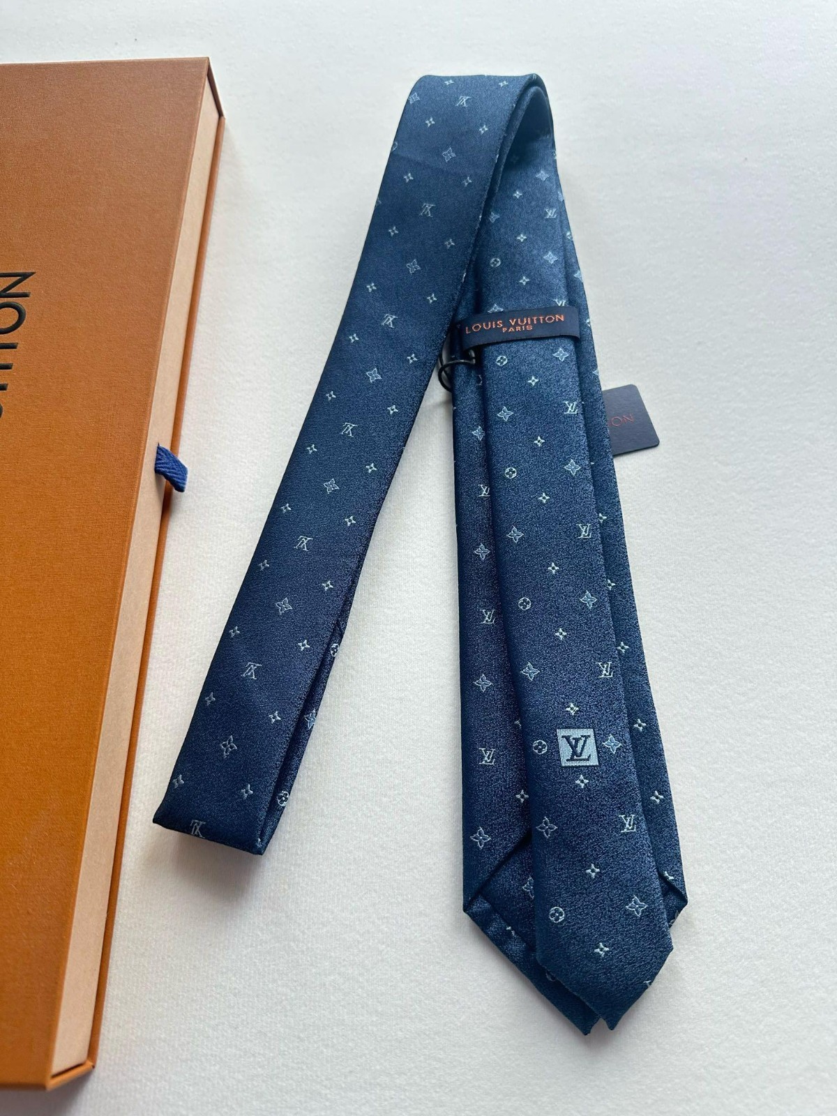 Authentic Louis Vuitton 100% Silk Tie Micro Monogram Tie Blue Made in Italy