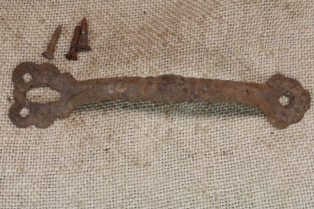 Old Thumb Latch Screen Door 6 1/8” Handle Pull Barn Very rusty Rustic Texture