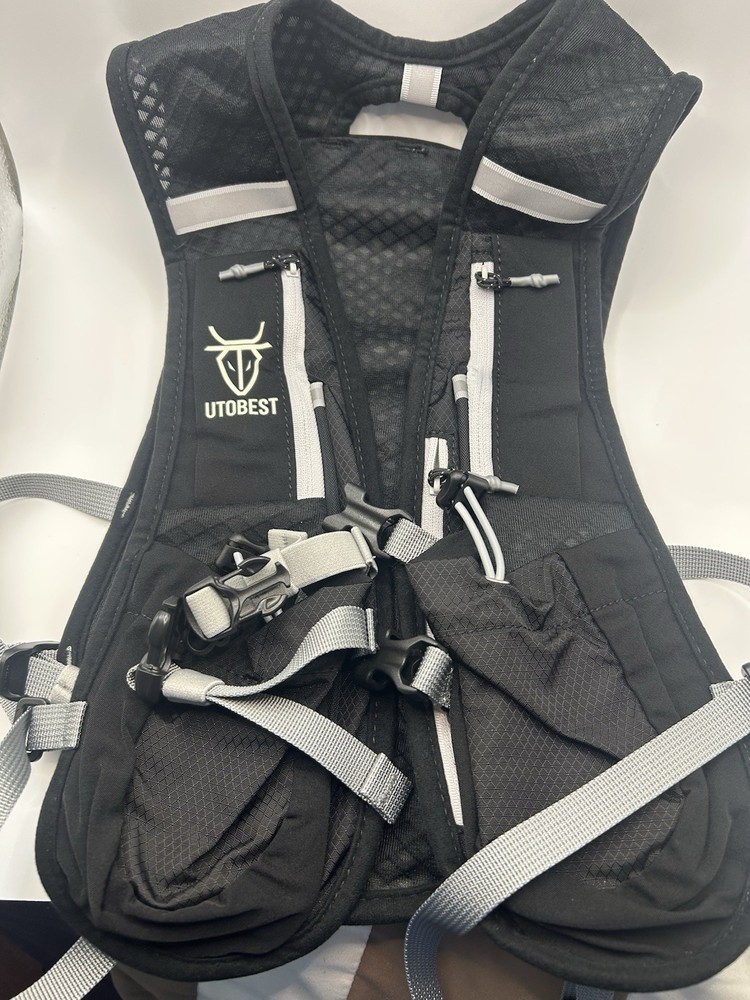 UTOBEST BLACK RUNNING HYDRATION VEST BACKPACK BAG 5L