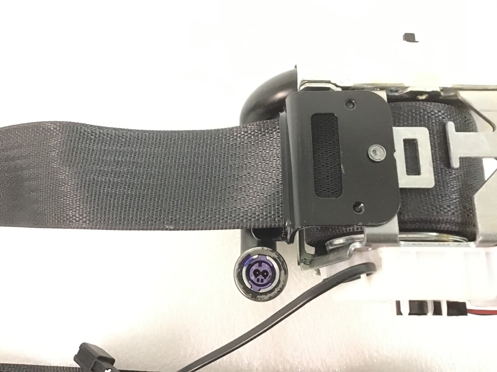 2019 2020 2021 2022 Chevy Silverado 1500 front right seat belt BLACK 84512913