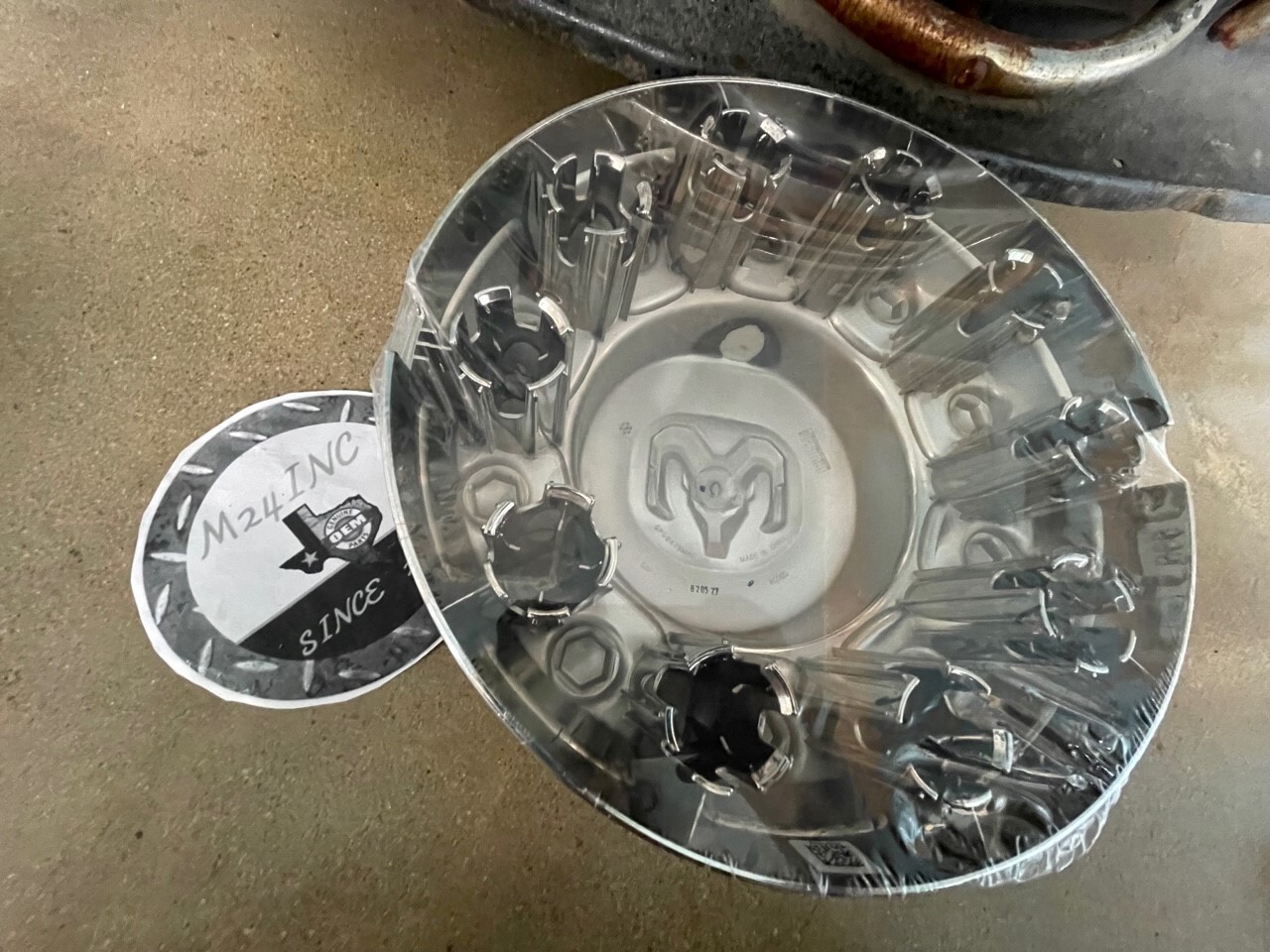 19-21 DODGE RAM 4500 5500 REAR WHEEL CENTER HUB CAP OEM NEW MOPAR 6PG04SZ0AB