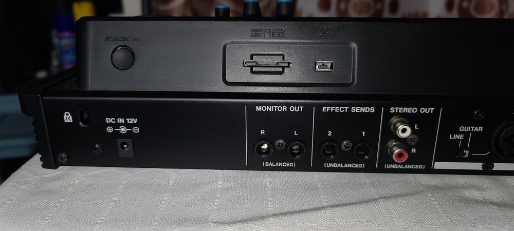 TASCAM DP-32SD 32-Track Digital Portastudio