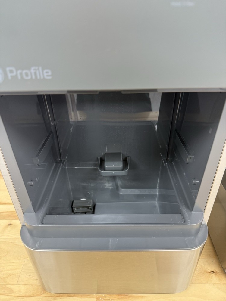 GE Profile Opal  2.0 Nugget Ice Maker (Model XPIO43SCSS)