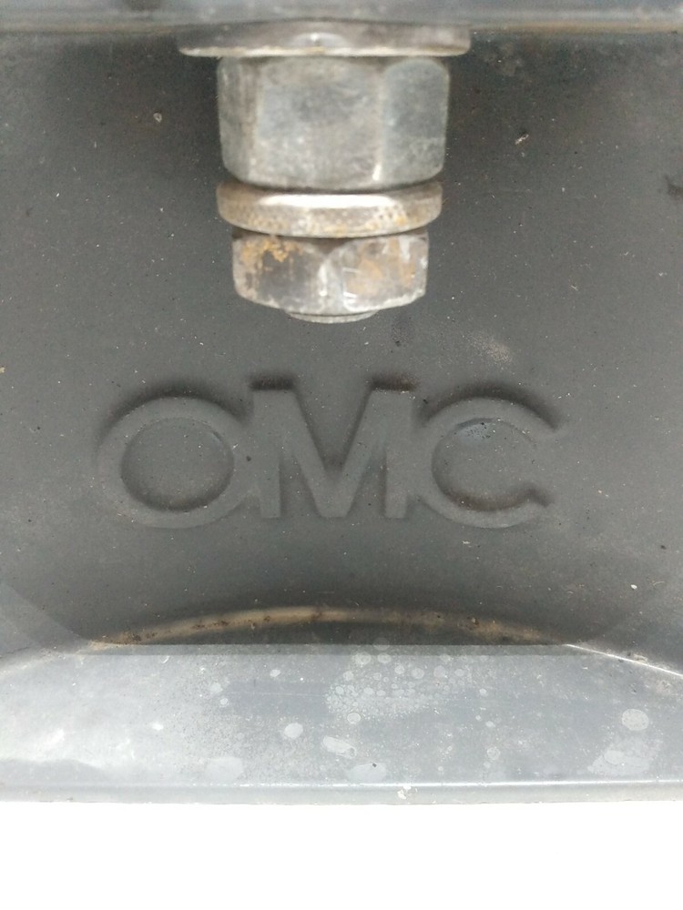 Omc Cobra 3.0 Front Engine Mount Used